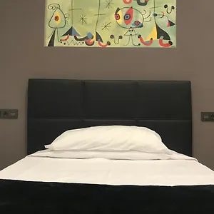 Pensión Eden, Barcelona